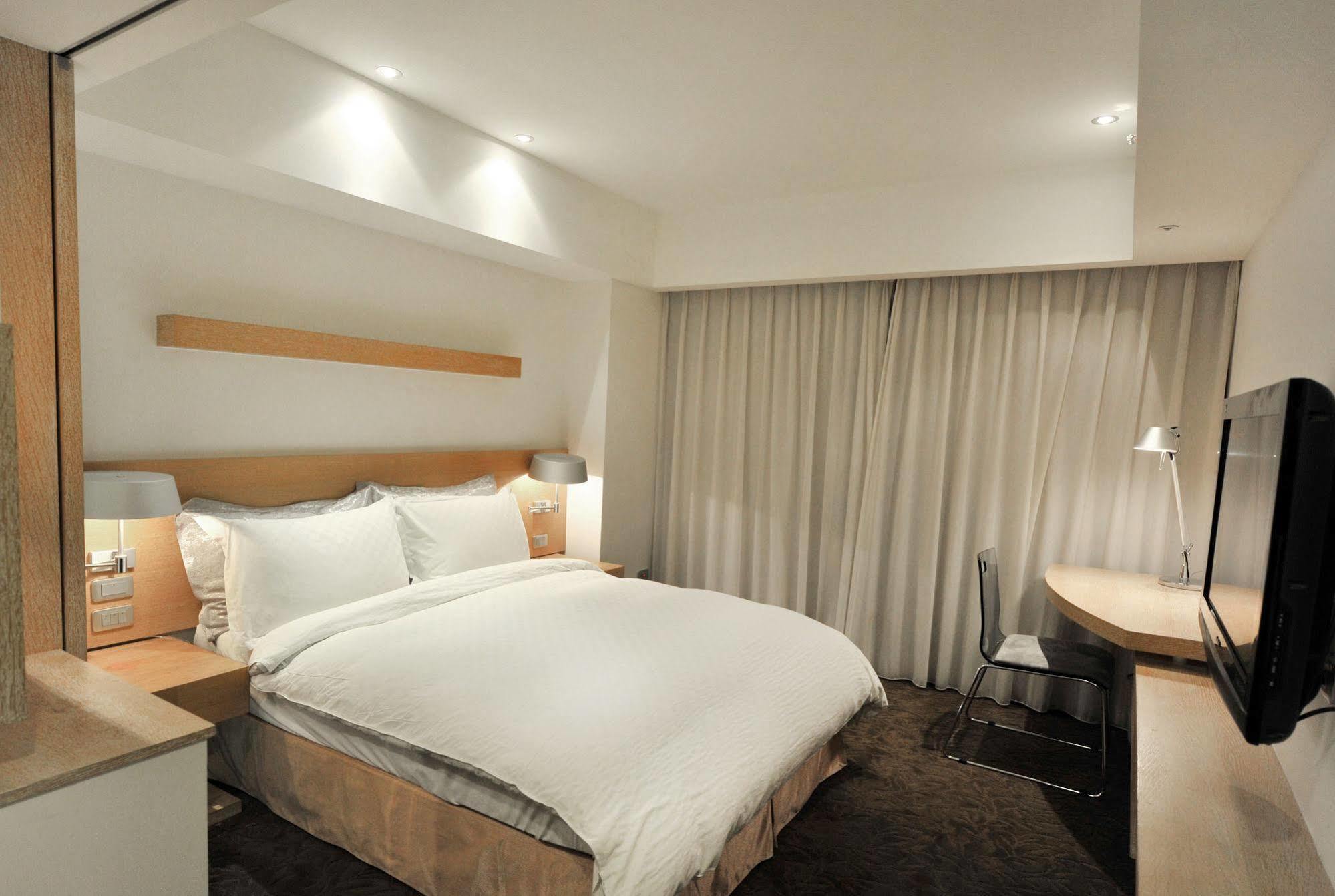 Beacon Hotel Taichung Exterior foto